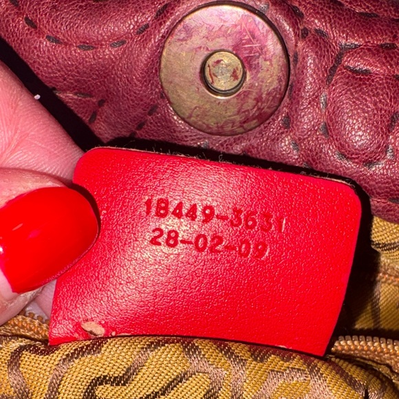 Etro Milano Rare Vintage leather hobo bag. Burgundy very soft leather. In EUC - Picture 3 of 13